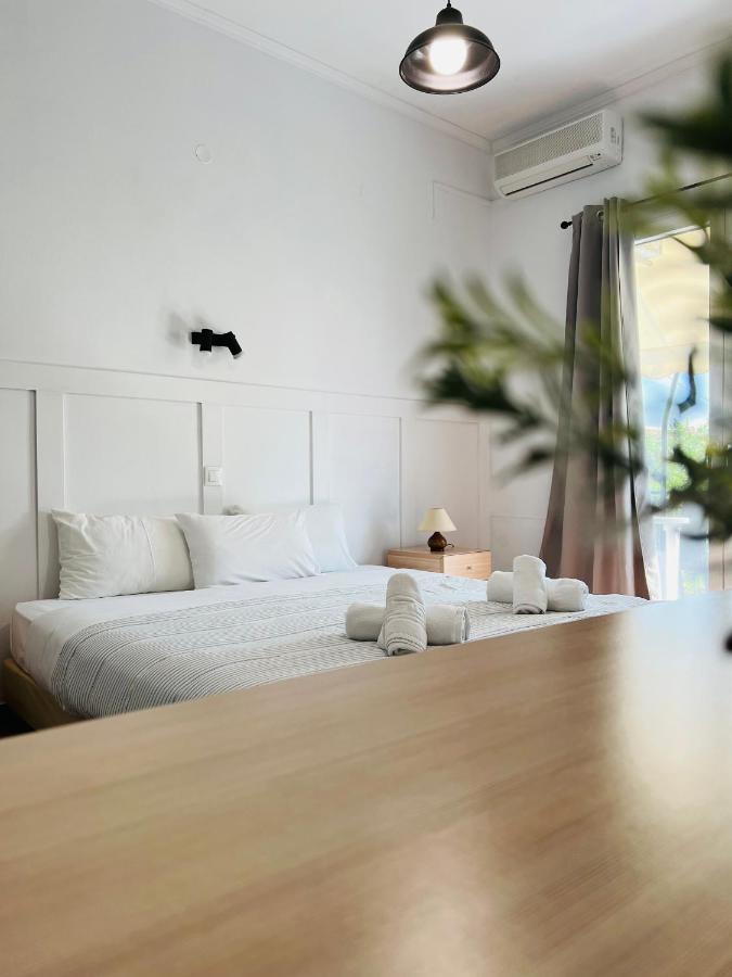 Olive Grove Poolside Apartments Benitses  Bagian luar foto